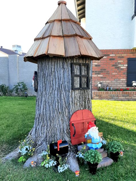 Tree Stump Fairy House Diy Gnome Home, Stump House Ideas, Tree Stump House Ideas, Gnome House Diy Tree Stump, Gnome House Tree Stump, Tree Stump Gnome House Ideas, Gnome Home Tree Stump, Knome Houses Tree Stump Diy, Gnome Houses From Tree Stumps