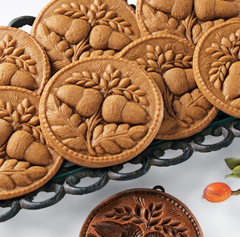 Cookie Mould Recipe, Springerle Cookies Mold, Cookie Mold Ornaments, Cookie Recipe For Cookie Molds, Shortbread Cookie Recipe For Molds, Wooden Mold Cookie Recipe, Cookie Recipes For Wooden Molds, How To Use Wooden Cookie Molds, Cookie Dough For Wooden Molds