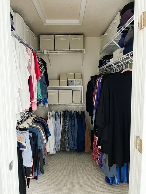 Men’s Closet Organize, Organizing Walk In Closet, Rack Closet, Master Closet Organization, Affordable Bedroom, Organizing Wires, House Extension Design, Men Closet, Extension Designs