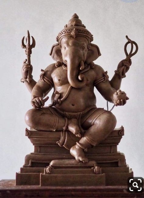 Ganpati Idol, Ganesha Sculpture, Sculpture Drawing, Ganesha Idol, Shri Ganesh Images, Butterfly Art Painting, Indian Art Gallery, Hindu Statues, Ganesh Statue