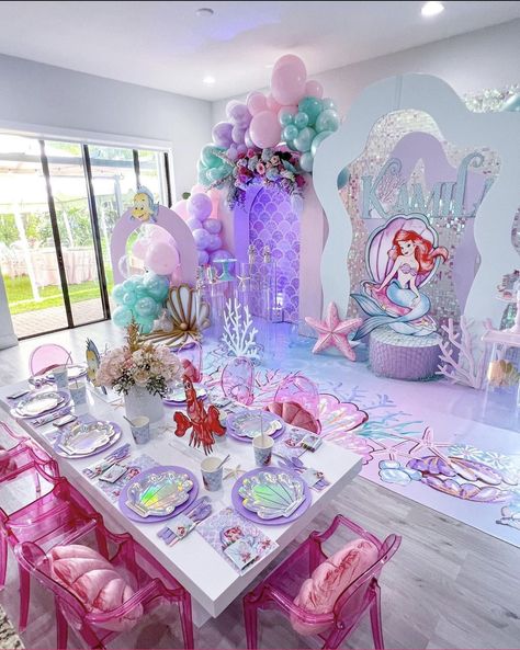 Minnie Mouse Mermaid Party, Ariel Table Decorations, Ariel Bday Party Ideas, Ariel Little Mermaid Birthday Party, Pink Mermaid Birthday Party, Ariel Party Decorations, Ariel The Little Mermaid Birthday Party, Ariel Mermaid Birthday Party, Disney Little Mermaid Birthday Party