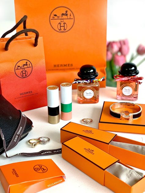 Hermes Packaging, Hermes Lipstick, Hermes Fragrance, Hermes Twilly, Lipstick Designs, Walnut Furniture, Beauty Marketing, Branding Design Packaging, Coin Design