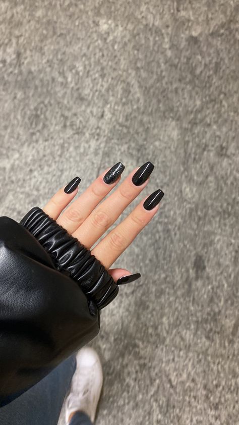 #nails #naildesign #nailsdesign #ballerinanails #black Ballerina Black Nails, Black Ballerina Nails, Black Nails Inspiration, Nails Inspiration Ballerina, Black Ballerina, Nail Design Inspiration, Black Nail Designs, Ballerina Nails, Black Nails