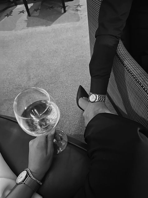 Love rich old money date night crazy in love luxury Drømme Liv, Photographie Inspo, Black Love Couples, My Kind Of Love, Luxury Aesthetic, Future Lifestyle, Foto Inspiration, Couple Aesthetic, Nara