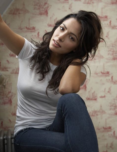 Sarah Shahi Katherine Moennig, Amy Acker, Sarah Shahi, Beautiful Brown Eyes, Smart Women, Girls Sweet, Gal Gadot, Woman Crush, Celebrities Female