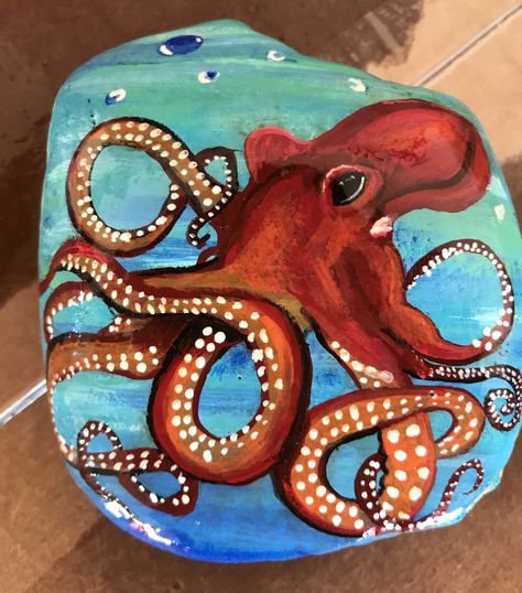 Octopus Rock Painting, Octopus On Rock, Rock Fish, Painted Garden Rocks, Octopus Painting, Beach Art Painting, Garden Rock Art, Seashell Projects, Diy Rock Art