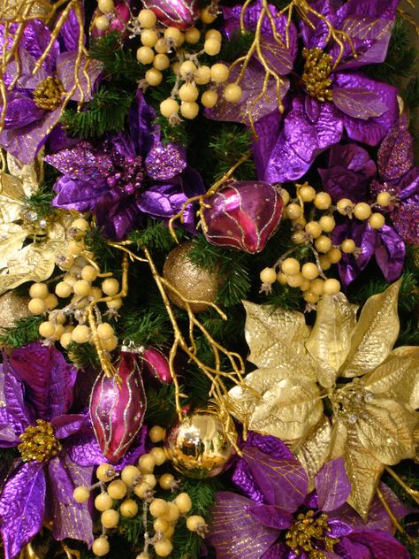 Deco navidad purpura champagne Sugarplum Christmas, Elegant Christmas Decor, Elegant Christmas, Wonderful Images, Purple Hues, Christmas Colors, Champagne, Christmas Decorations, Purple