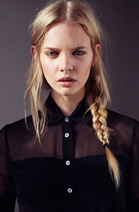 twisted Plait Hair, Side Plait, Messy Side Braid, Loose Braid, Marloes Horst, Messy Braid, Messy Braids, Portraits Photography, Messy Hair