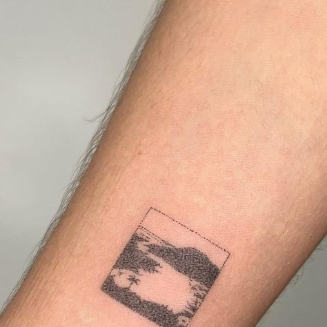 Fading Tattoo, Tiny Surf Tattoo, Hawaii Tiny Tattoo, Beach House Tattoo, Beach Stamp Tattoo, Beach Tattoo Linework, Tattoo Beach, Brazil Tattoo Ideas, Brazil Tattoo