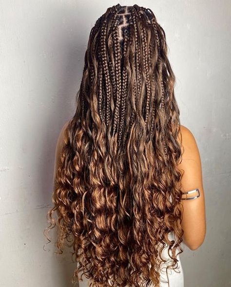 Hair • Instagram Goddess Boho Braids Hairstyles, French Curls Braids Hairstyles Ideas, Boho French Curl Braids, French Curl Knotless Braids, Teenagers Hairstyles, Female Braids, Modern Braids, Box Braids Inspiration, Back To School Braids