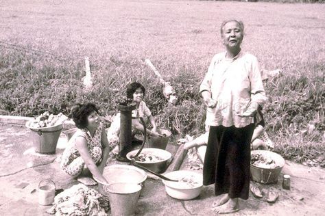 KAMPONG DAYS EXHIBITION - A PUBLIC STANDPIPE IN TOA PAYOH … History Of Singapore, Toa Payoh, Old Singapore, Straits Settlements, Singapore Photos, National Archives, I'm Afraid, Village Life, Media Images