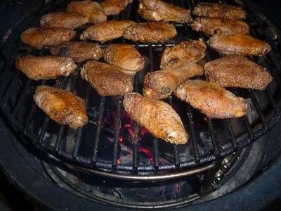 Best Way to Do Wings and Wingettes on the Egg? — Big Green Egg - EGGhead Forum - The Ultimate Cooking Experience... Big Green Egg Wings, Freezing Eggs, Hot Wings, Big Green Egg, Green Eggs, The Egg, Be Great, Chicken Wings, Egg