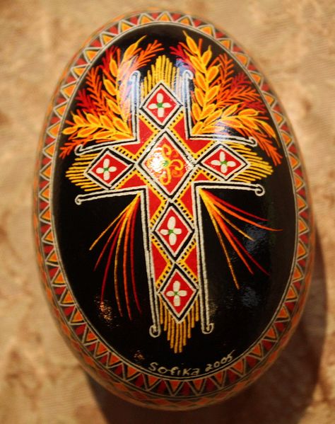 PYSANKA 2012 - The Ukrainian Easter Egg 2012 Pyansky Eggs, Ukraine Eggs, Ukranian Eggs, Pysanka Eggs, Ukrainian Eggs, Egg Shell Art, Easter Egg Art, Easter Egg Pattern, Ukrainian Easter