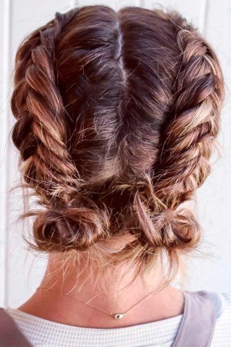 Casual And Easy Updos For Short Hair ★ Short Hair For Work Easy Hairstyles, Cute Braid Ideas For Short Hair, Hairdos For Traveling, Shirt Hair Updo Casual, Above Shoulder Hair Updo, Braided Hair Short Length, Short Hair Braid Hack, Work Short Hairstyles, Messy Braids Short Hair