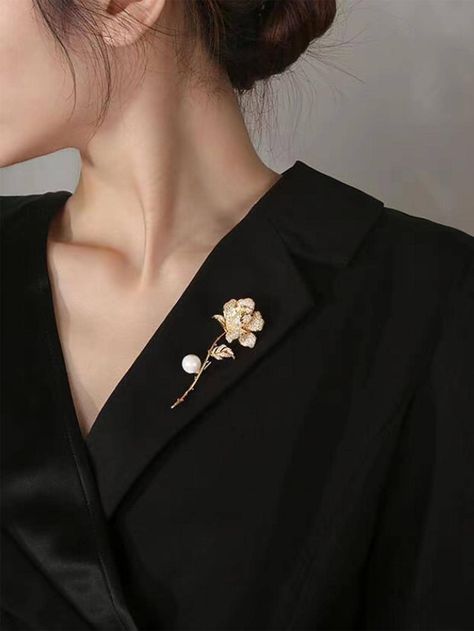 Yellow Gold  Collar  Zinc Alloy   Embellished   Women Fashion Jewelry Rose Corsage, Rhinestone Rose, Collar Pins, Golden Rose, Flower Plates, Ring Pendant Necklace, Pearl Brooch, Pin Jewelry, Gold Pearl