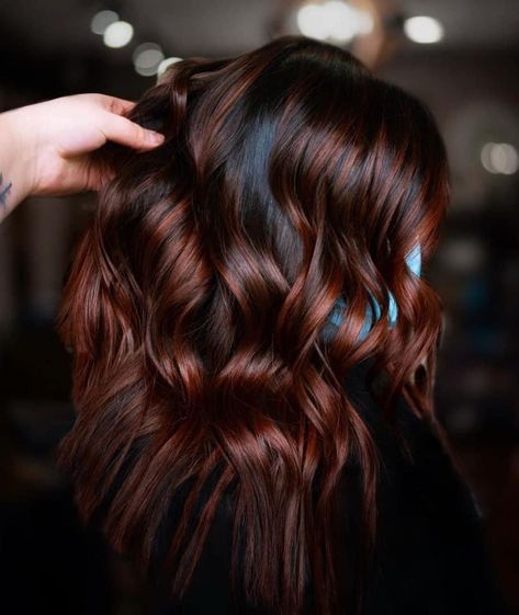 Black Hair Peak A Boo Highlights, Cherry Cola Hair Color With Highlights, Red And Caramel Highlights On Dark Hair, Hair With Red Undertones, Brown Hair With Red Undertones, Cherry Cola Balayage, Dark Copper Balayage Brunette, Brown Hair With Red, Hairstyle 2023