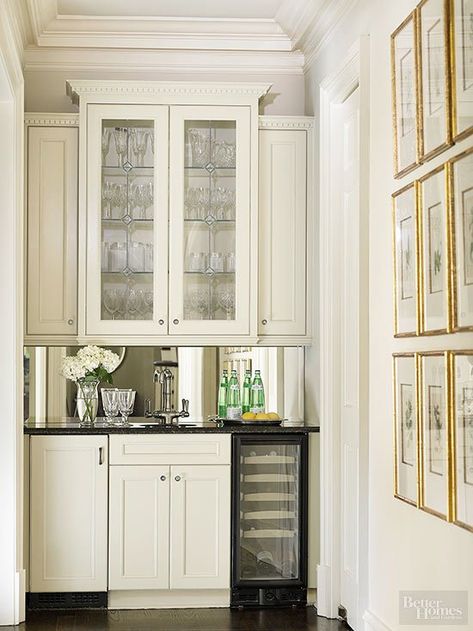 wet bar White Kitchen Nook, Glass Upper Cabinets, Wet Bar Designs, Brick Backsplash Kitchen, Cape Dutch, Off White Kitchens, Home Coffee Stations, Brick Kitchen, Brick Backsplash