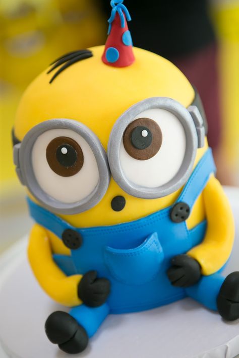 Minions Kids, Dora Cake, Diy Kids Party, Minion Birthday Cake, Artisan Bakery, Minion Cupcakes, Minion Birthday Party, Pastel Cakes, The Minions