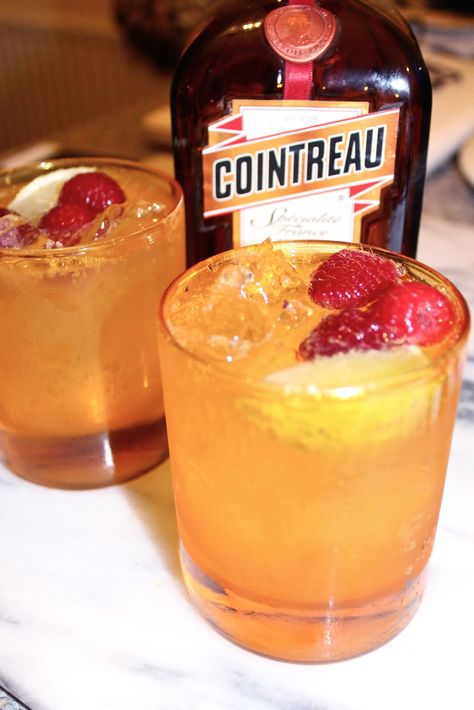 Drinks With Cointreau, Cointreau Cocktail Recipes, Holiday Shot Recipes, Jingle Juice Recipe, Cointreau Drinks, Pitcher Drink Recipes, Cointreau Cocktail, Cointreau Cocktails, Fun Beverages