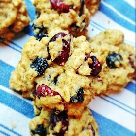 Dried Fruit Cookies, Fruit Snack Recipe, Fruit Oatmeal, Dried Fruit Recipe, Cookies Chewy, Christmas Cookie Cake, Dried Fruit Snacks, Fruit Cookies, First Day Of Fall