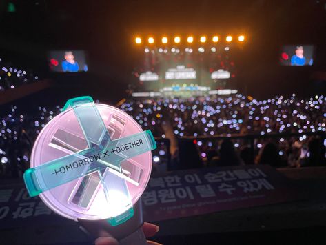 Kpop Concert Lightstick, Moa Lightstick Aesthetic, Txt Lightstick Ocean, Moa Ocean Txt, Txt Lightstick Aesthetic, Txt Concert Aesthetic, Moa Lightstick, Kpop Ocean, Kpop Concert Aesthetic