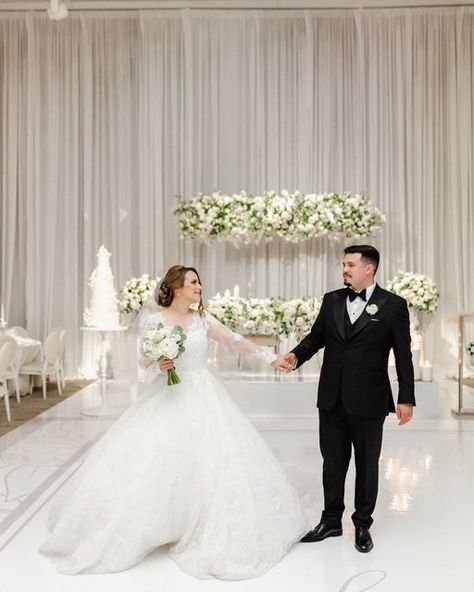 WedLuxe Toronto on Instagram: "🤍 After 13 years of love high school #sweethearts Sabrina and Daniel said “I do!” in a STUNNING all-white affair meticulously executed by #dreamteam @fabfetemichelle⁠ and @royalorchidflorist⁠ 💍✨ From heartfelt vows to a royal feast and their first dance to Andrea Bocelli’s “Amo Soltanto Te,” every moment was pure magic 🤩 #Cheers to their forever! 🥂✨⁠
⁠
⁠Event Planner @fabfetemichelle 
Floral Design @royalorchidflorist 
Audio Guest Book @thehotlinering 
AV + DJ & MC @bbblancevents 
Bridal Gown @inesdisanto 
Bride’s Hair & Makeup @jenevoymakeupstudio 
Bridesmaid’s Hair & Makeup velvebeauty @michelerosebeauty 
Bridesmaids Gowns @whitetoronto 
Cake @cakecreationsbym 
Decor @detailzfurniturerentals @have_a_seat_events 
Draping @enzomercuridesigns 
Entertainmen Royal Feast, Bridesmaids Gowns, Audio Guest Book, Andrea Bocelli, High School Sweethearts, Bridesmaid Gown, Photo Location, Reception Venues, First Dance