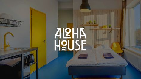 Aloha House (branding hostel) on Behance Resort Branding, House Branding, Boutique Hostels, Hostels Design, Diamond Head, Hotel Branding, Visual Identity Design, Space Room, Waikiki Beach