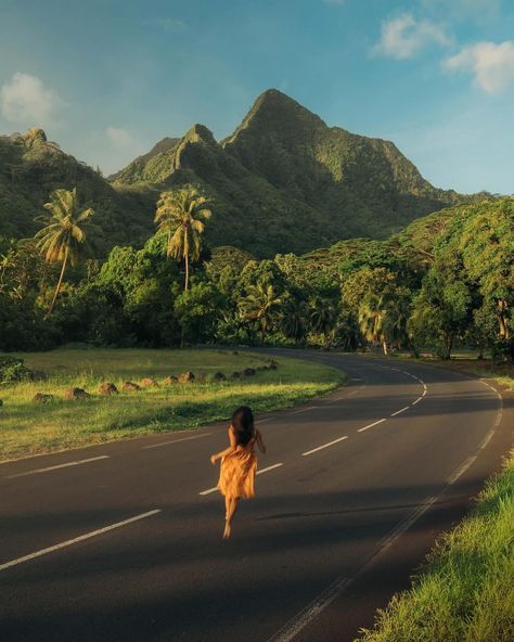 French Polynesia is renowned for its stunning natural beauty and wild terrain, making it a paradise for nature lovers and adventurers. The islands are characterized by lush tropical landscapes, pristine beaches, and crystal-clear turquoise lagoons teeming with marine life. A must-visit for those of you captivated by the wonders of Mother Nature. 📸 @emmett_sparling #SoVirtuoso #VirtuosoTravel Tropical Landscapes, Media Aesthetic, Tahiti French Polynesia, Life In Paradise, Night Anime, Wallpaper Collage, Fate Stay Night Anime, Beautiful Cities, Magical Moments