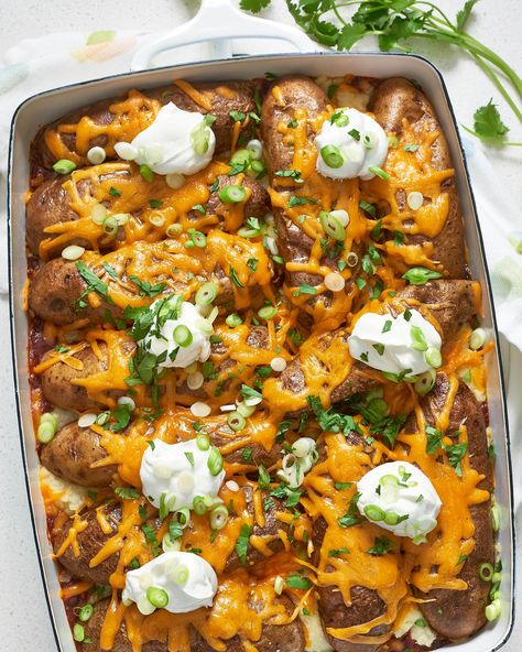 Loaded Baked Potato and Chicken Casserole Is a Dinner Dream | Kitchn Uses For Leftover Chili, Chili And Potatoes, Leftover Baked Potato, Leftover Chili Recipes, Chili Ideas, Family Casseroles, Chili Baked Potato, Chili Bake, Leftover Baked Potatoes