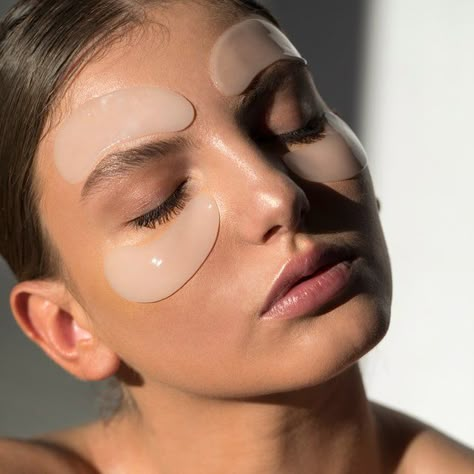 The Best Micro-Needling Eye Patches To Use At Home | SheerLuxe A Good Skincare Routine, Eyes Dark Circles, Overnight Skin Care, Micro Needling, Eyes Dark, Sustainable Beauty, Physical Sunscreen, Eye Patches, Eye Patch