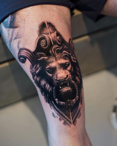 Lion Knee Tattoo Men, Armour Tattoo, Greek Tattoo, Warrior Tattoo Sleeve, Animal Sleeve Tattoo, Gorilla Tattoo, Black Art Tattoo, Full Leg Tattoos, Full Tattoo