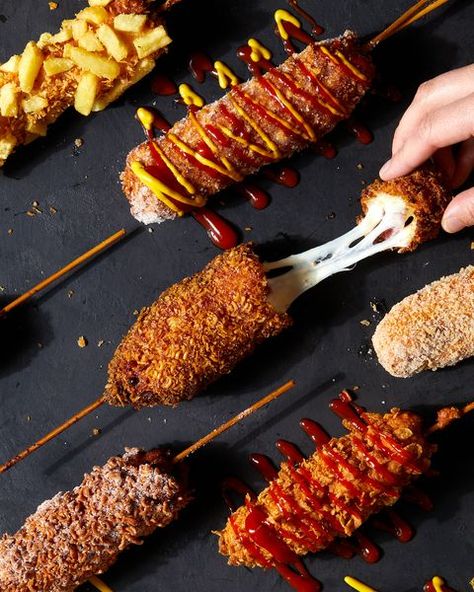 Korean Corn Dog Recipe, Fried Dog, Korean Corn Dog, Korean Corn, Corndog Recipe, Beef Hot Dogs, Cheese Dog, Dog Cover, Portable Snacks