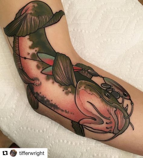 Traditional Catfish Tattoo, Catfish Tattoo, Tattoo Designs Traditional, Flathead Catfish, Blue Catfish, Tattoo Pics, Channel Catfish, Texas Tattoos, Tattoo Japanese