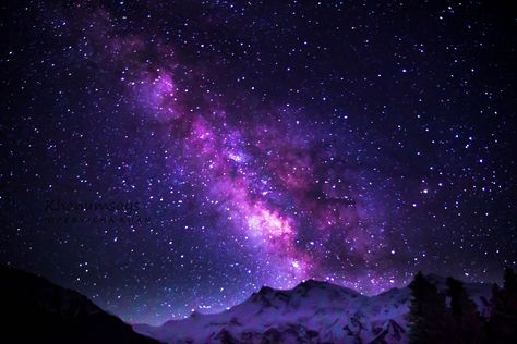 Galaxia Wallpaper, Purple Galaxy Wallpaper, Aesthetic Galaxy, Club Fashion, Galaxy Background, Galaxy Painting, Milky Way Galaxy, Starry Night Sky, Purple Sky