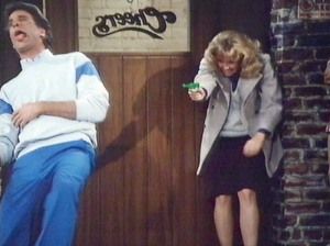 Diane Chambers.  She always knew how to get Sam. Diane Chambers, Cheers Tv Show, Cheers Theme, Cheers Tv, Top Tv Shows, Got Characters, Dancing In The Moonlight, Tv Couples, Comedy Tv