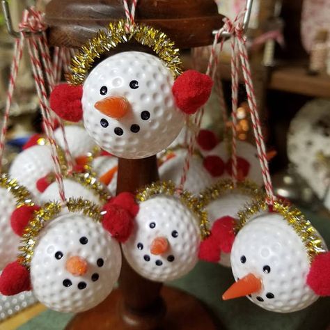 Golf Ball Ornaments, Golf Ball Crafts, Easy Ornaments, Christmas Golf, Snowman Christmas Decorations, Handmade Christmas Crafts, Homemade Ornaments, Christmas Crafts To Make, Craft Shows