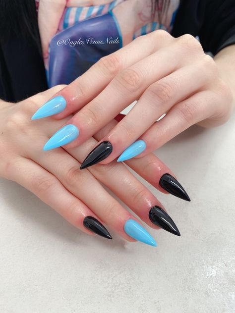 Baby Blue And Black Nails, Simple Stiletto Nails, Nail Aesthetic, Black Stiletto Nails, Navy Blue Nails, Stiletto Nails Designs, Black Nail Designs, Black Nail, Cute Simple Wallpapers