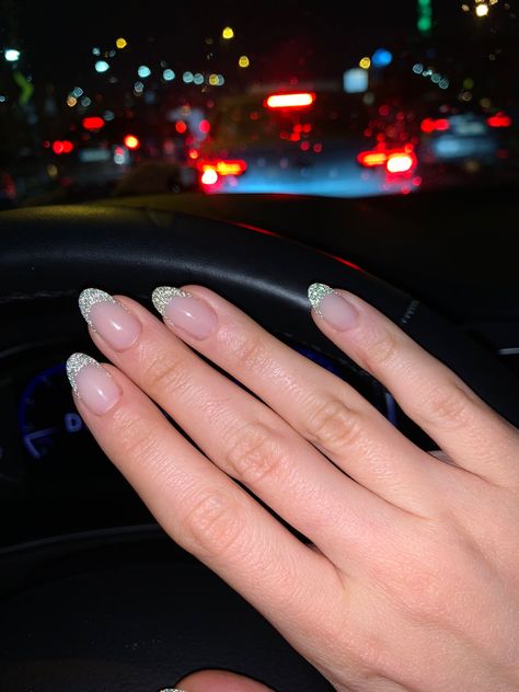 Nails For Banquet, White Tip Nails With Glitter, Sparkly French Tip Nails, French Tips White, Silver Sparkly Nails, Gel Nail Glitter, Nails Champagne, Sparkly French Tips, Nail Inspo French