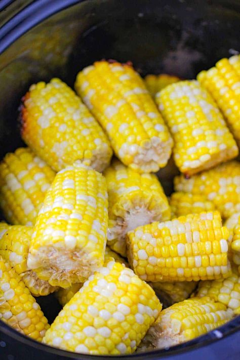 Crockpot Corn On The Cob, Crockpot Corn, Slow Cooker Corn, Crock Pot Corn, Corn On The Cob Recipe, Summer Slow Cooker Recipes, Summer Crockpot Recipes, How To Cook Corn, Paleo Crockpot