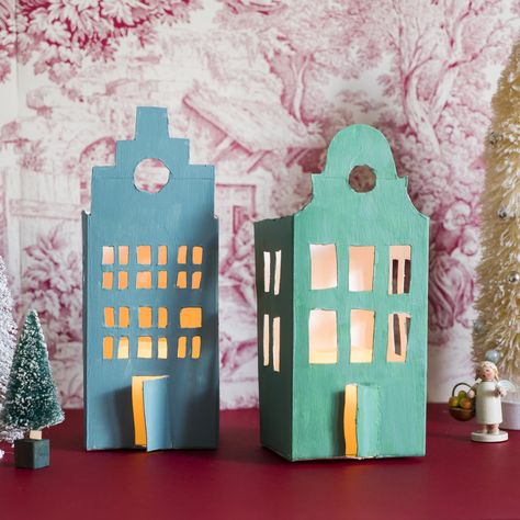 How to Make a Milk Carton Village | For an easy kids' holiday craft, create a charming urban nighttime street scene with emptied milk cartons and craft paint Christmas Scene Craft, Milk Carton Lanterns, Craft With Milk Carton, Gingerbread House With Milk Carton, Milk Carton Christmas Village, Gingerbread House Milk Carton, Milk Carton Crafts, Thrift Store Diy, Wine Glass Crafts