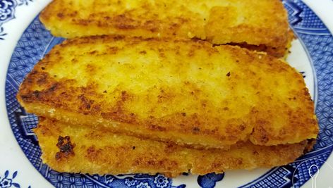 Fried Cornmeal Mush Recipe, Fried Cornmeal Mush, Cornmeal Mush Recipe, Cornmeal Gravy, Ho Cakes, Mush Recipe, Fried Mush, Fried Cornmeal, Recipe With Corn