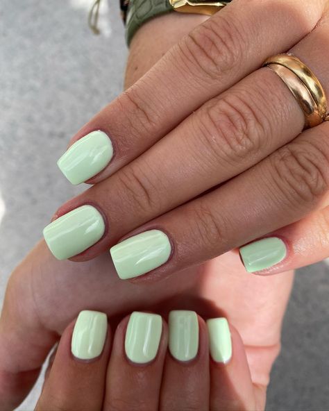 Green Pastel Nails, Nails Pastell, Green Toe Nails, Gel Acrylic Nails, Casual Nails, Pastel Nails, Dipped Nails, Chic Nails, Best Acrylic Nails