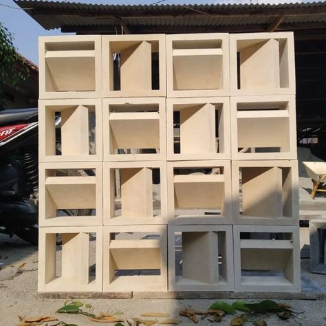 Loster Beton, Pagar Modern, Roster Beton, Breeze Block Wall, Industrial Office Design, Cheap Fence, Facade Architecture Design, Building Front, Interior Design Presentation