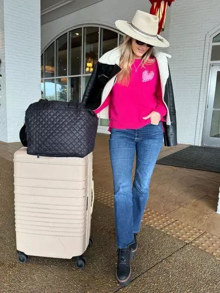 Travel look to Nashville #LTKsalealert #LTKtravel #LTKover40 Travel Outfit, Nashville, Best Sellers, Active Wear, Travel, How To Wear