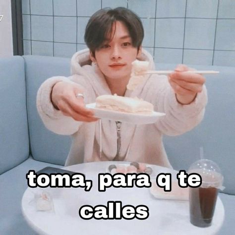 Stray Kids Stickers, Skz Random, Kpop Random, Pop Stickers, Blackpink Memes, Spanish Memes, Memes Kpop, Kid Memes, Meme Faces