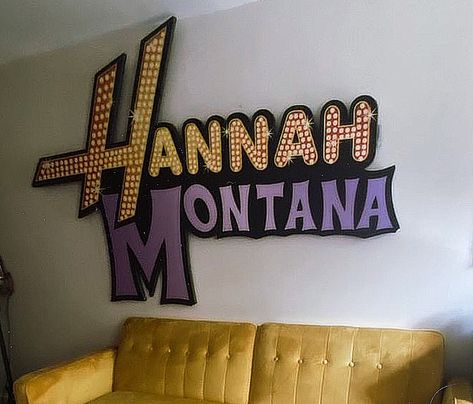 Hannah Montana Party Decorations, Hannah Montana Birthday Party, Hannah Montana Party, Montana Decor, Hannah Miley, Old Disney Channel Shows, Old Disney Channel, Anna Birthday, Disney Birthday Party