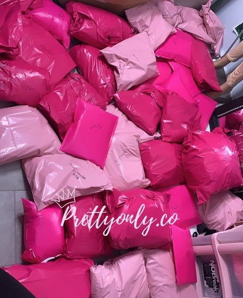 Pink Entrepreneur Aesthetic, Pink Business Aesthetic, Fun Beauty Products, Business Vision Board, Career Vision Board, Business Woman Successful, Small Business Organization, Business Baby, Packaging Ideas Business