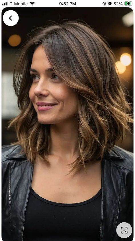 Shoulder Hair Length With Layers, Flattering Shoulder Length Hair, Shoulder Length Brown Hair Side Part, Lob Layers Shoulder Length, Haircuts For Midsize Women, Shoulder Length Hair Short Layers, Pretty Shoulder Length Hairstyles, Shoulder Length With Long Layers, Long Bob Hairstyles Thick Hair