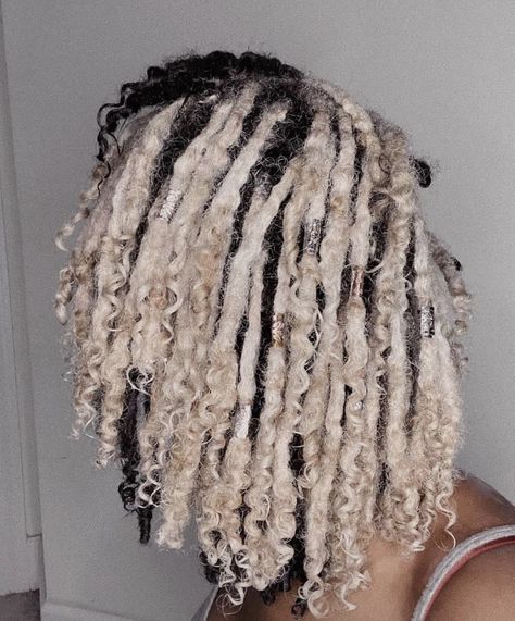 Blonde And Pink Locs, Dreads Aesthetic, As I Am Curl Color, Blond Dreads, Dreads Blonde, Color Locs, Pink Locs, Blonde And Pink, New Dreads