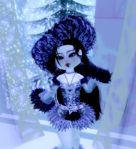 #royalehigh #royalehighoutfits #christmas #winter #fashion Rh Combos, Rh Outfits, Rh Fits, Winter Fit, Royale High, Roblox Avatar, Christmas Winter, Pretty Outfits, Winter Fashion